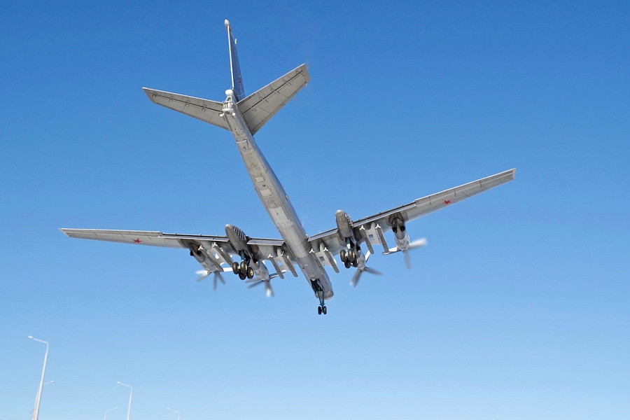 Với những cải tiến vượt bậc, Tu-95MSM không chỉ là minh chứng cho khả năng hiện đại hóa các nền tảng cũ của Nga, mà còn là biểu tượng của sức mạnh không quân nước này. "Gấu Nga" sẽ tiếp tục tung cánh, góp phần củng cố vị thế chiến lược của Nga trên trường quốc tế trong nhiều năm tới. (Nguồn tin: Bộ Quốc phòng Nga, RIA Novosti, Izvestia, redstar.gr, armiya.az, uacrussia.ru).