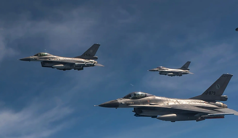 Thông tin mà Popovich tiết lộ với cơ quan an ninh Nga khiến nhiều người chú ý. Ông cho biết, do sự can thiệp của Mỹ, các máy bay chiến đấu F-16 của Không quân Ukraine hiện chỉ được phép bay trên không phận thành phố Lviv. Hạn chế này rõ ràng đã làm suy giảm đáng kể năng lực tác chiến của Không quân Ukraine, khiến những máy bay chiến đấu hiện đại như F-16 không thể phát huy hết tiềm năng chiến đấu. Ảnh: Getty Images.