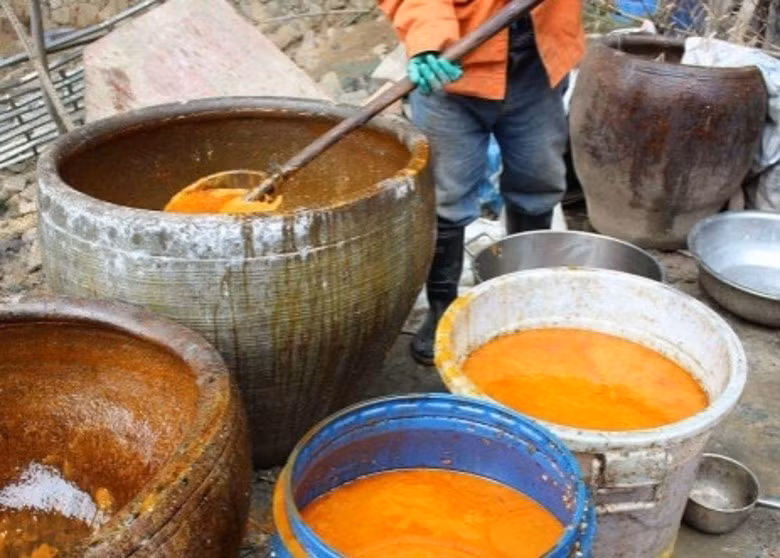 Mặc dù có phát hiện về việc thu gom dầu thải, các điều tra viên cho biết không tìm thấy bất kỳ dấu hiệu nào cho thấy dầu thải được sử dụng trong bếp nhà hàng. Nhà bếp của nhà hàng này là kiểu nửa mở với diện tích khoảng 10m² và không phát hiện việc tái chế hay sử dụng dầu mỡ thải trong nấu ăn. Ngoài ra, các dụng cụ thu gom dầu cũng không được dùng chung với các thiết bị chế biến thực phẩm.