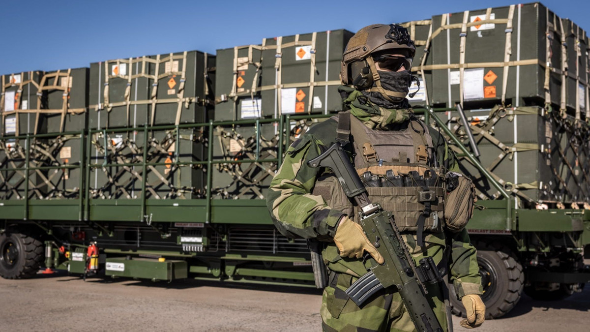 Ngoài ra, gói viện trợ còn bao gồm một lượng đạn chống tăng không xác định, rất quan trọng đối với lực lượng trên bộ của Ukraine. Bằng cách bổ sung các loại đạn chống tăng này, Mỹ muốn tăng cường sức mạnh cho Ukraine, nhằm ngăn chặn bước tiến của xe tăng Nga trên chiến trường. Ảnh: Defence Leaders .