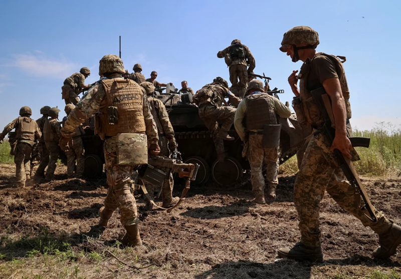 Kênh truyền hình Pháp La Chaîne Info (LCI), phóng viên của họ đã đến thăm Ukraine vào cuối tháng 8, gần đây đã công bố một bài báo rất hoài nghi về mục tiêu và ý định cuộc tiến công của Lực lượng Vũ trang Ukraine vào khu vực Kursk, và quyết định quay trở lại chủ đề này một lần nữa. Ảnh: Reuters.