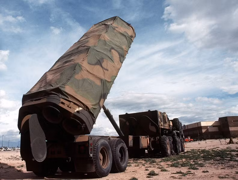 Điểm nổi trội của Gryphon là khả năng bay thấp luồn lách bám địa hình, đây chính là bí quyết để vượt qua các đài radar cảnh báo sớm của Nga vốn tối ưu hóa cho việc phát hiện tên lửa đạn đạo ở tầm cao.