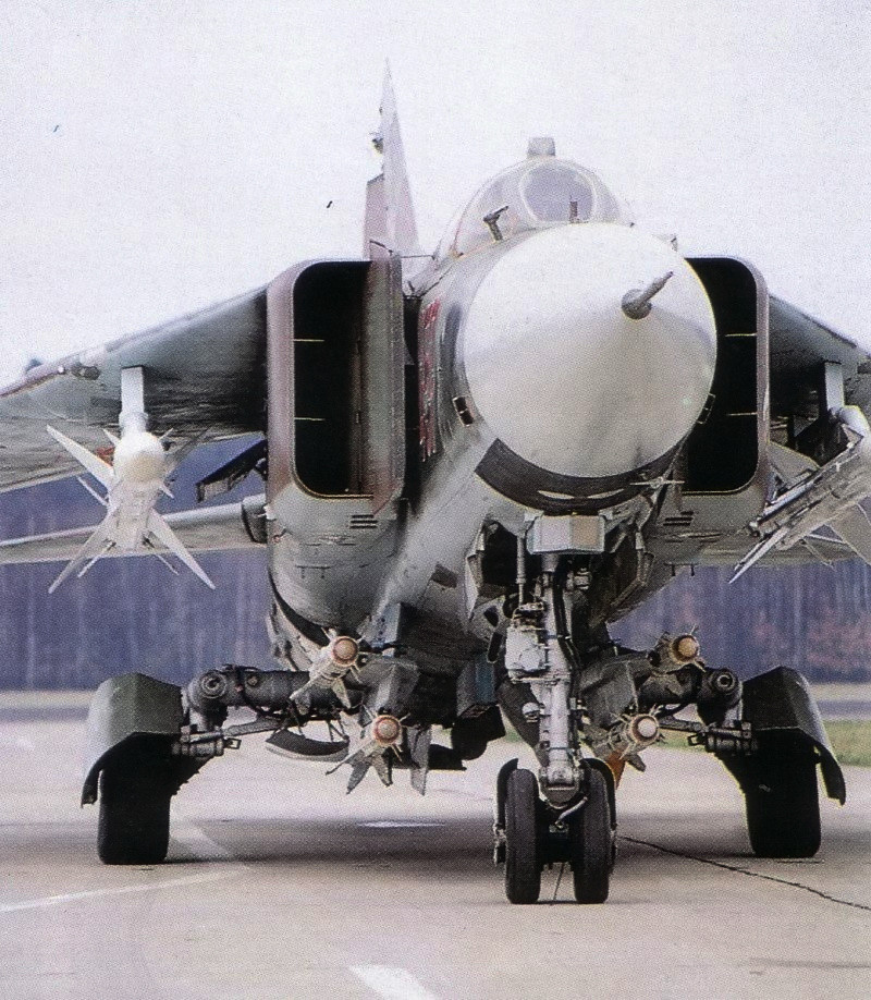 Bài học từ MiG-23 không chỉ nằm ở công nghệ, mà còn ở cách Liên Xô đối mặt với áp lực cạnh tranh từ phương Tây trong thời kỳ Chiến tranh Lạnh. Một thất bại, nhưng cũng là một câu chuyện đáng để suy ngẫm.