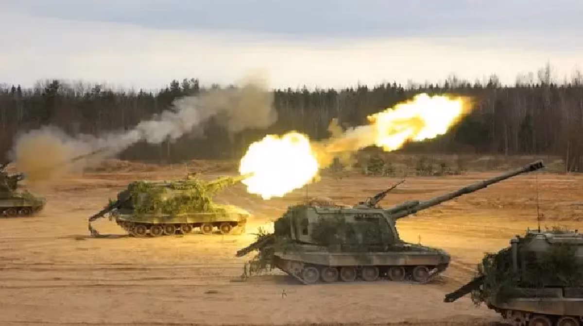 Tuy nhiên, Quân đội Nga vẫn tiếp tục tiến công, và trong những tuần gần đây đã bắt đầu gây ra tổn thất đáng kể cho lực lượng của Kiev khi họ áp sát Vuhledar. Các nhân viên y tế Ukraine cho biết hàng chục quân lính đã bị thương mỗi ngày, và quân đội thông báo về các cuộc tấn công đã “làm kiệt quệ” quân số của họ.