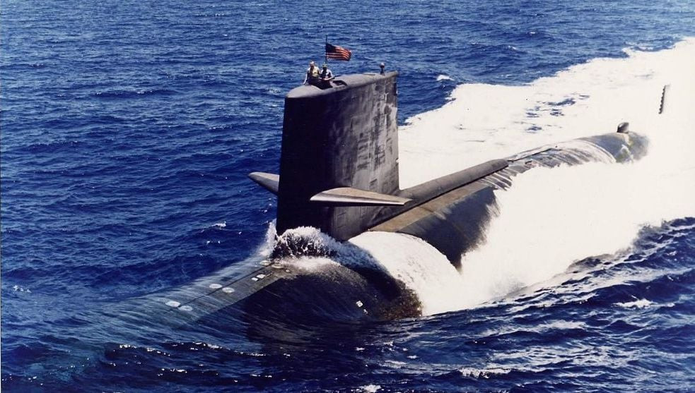 Một trong những điểm ấn tượng của USS Thresher là lò phản ứng hạt nhân S5W, cho phép con tàu hoạt động với tầm hoạt động không giới hạn. Tất cả những đặc điểm này khiến Thresher trở thành một trong những tàu ngầm hiện đại và mạnh mẽ nhất của lực lượng Hải quân Mỹ thời bấy giờ.