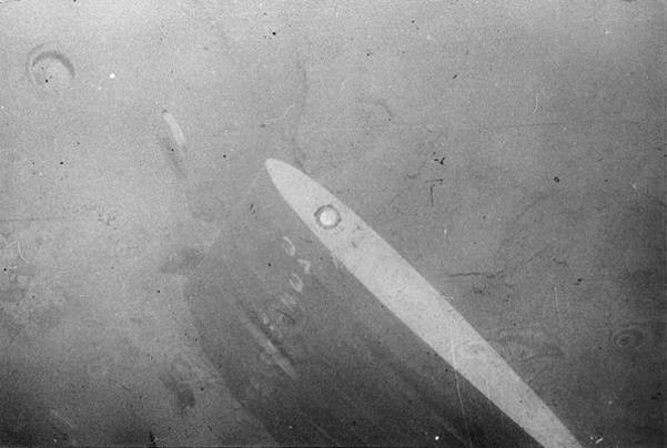 Phải mất hơn hai tháng, tàu Mizar mới phát hiện ra xác của USS Thresher vào ngày 25/6, ở độ sâu 8.400 feet dưới đáy biển, bị vỡ tan thành năm mảnh. Cuộc điều tra sau đó cho thấy có thể hệ thống ống dẫn nước muối bị hỏng, dẫn đến ngập nước và làm ngừng hoạt động lò phản ứng, khiến tàu không thể nổi lên.