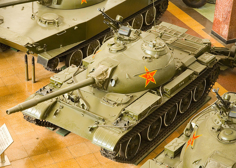 Type 62 được sản xuất đến năm 1989, với 1.200 chiếc ra đời. Một số được nâng cấp thêm giáp phụ và tấm chắn để tăng khả năng bảo vệ. Ảnh: Tank-AFV.