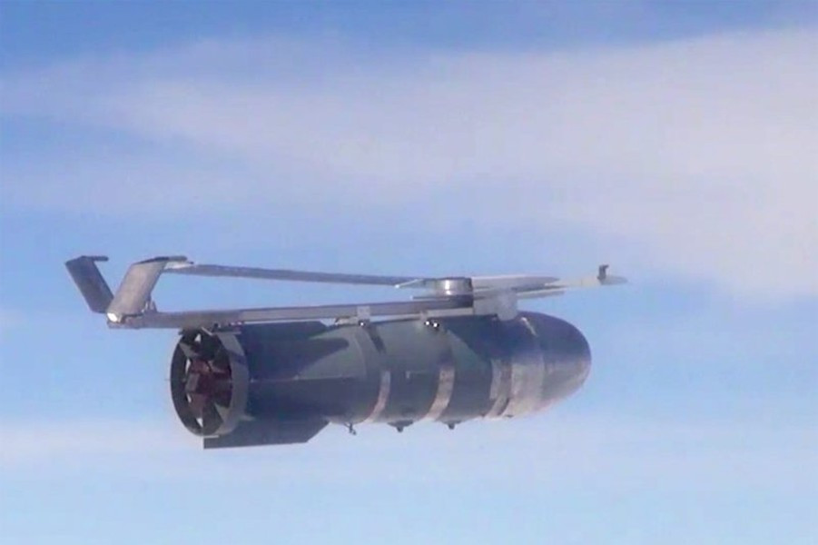 Nhưng ở chiều ngược lại, có ý kiến cho rằng bom FAB-3000 M-54 là một vũ khí đặc biệt, được thiết kế để giải quyết những nhiệm vụ nhất định. Câu hỏi cần lưu tâm hơn đó là làm thế nào để sử dụng nó một cách tối ưu.