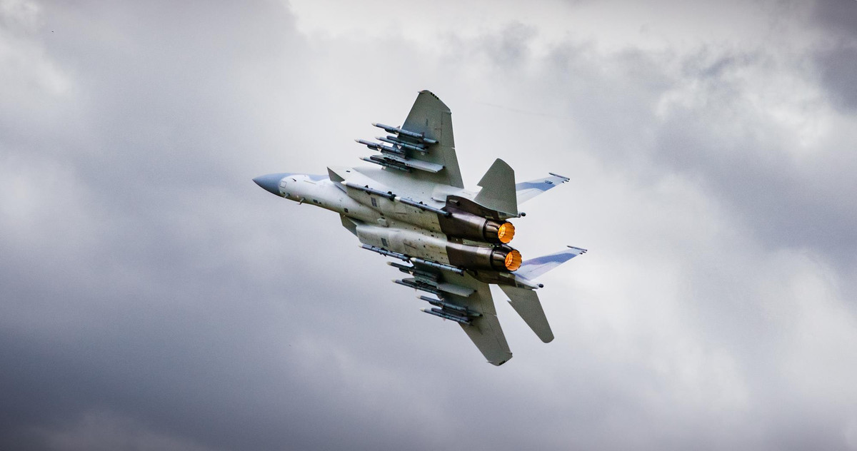 Khi đi sâu hơn vào vấn đề, các chuyên gia chỉ ra rằng, đại diện của Boeing đã cam kết sẽ giảm chi phí sản xuất, đồng thời cho rằng các giao dịch xuất khẩu quân sự hiện tại và tiềm năng sẽ giúp kiểm soát giá thành của dòng máy bay chiến đấu này.