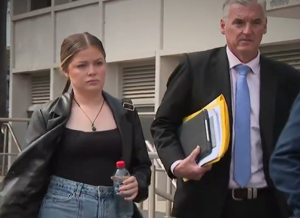 Bên cạnh đó, câu chuyện này còn gợi lên những thảo luận về ranh giới giữa tình cảm cá nhân và trách nhiệm nghề nghiệp, đặc biệt trong môi trường nhạy cảm như nhà tù. Nó nhấn mạnh tầm quan trọng của việc duy trì tính chuyên nghiệp và tuân thủ quy định đạo đức trong mọi hoàn cảnh.