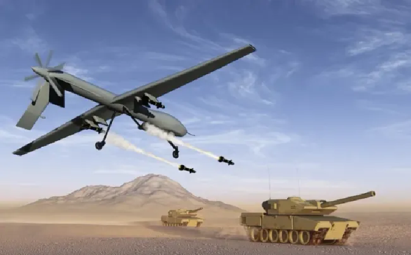 Thực tế, quân Nga đã bắt đầu triển khai chiến thuật này, khiến một số binh lính Ukraine than phiền rằng UAV điều khiển bằng cáp quang của Nga đang hoành hành trên các tuyến hậu cần phía tây của Pokrovsk, bao gồm cả đường cao tốc M-30. Ảnh: WE News.