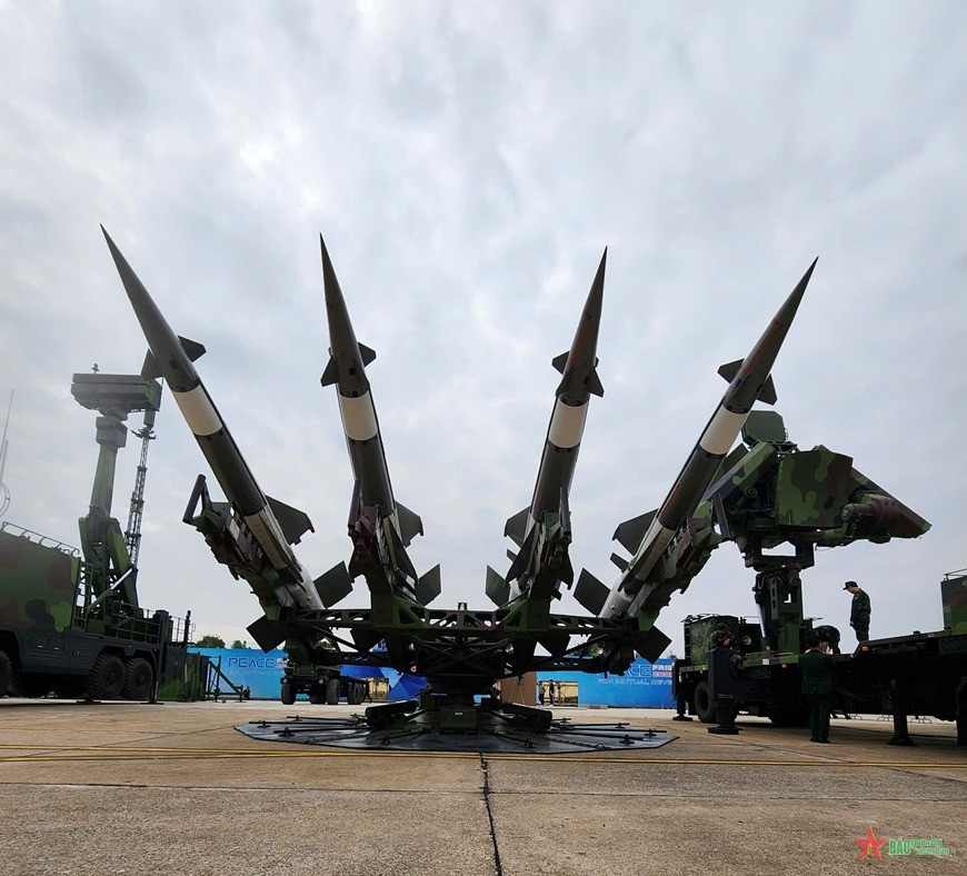 Những tiến bộ này củng cố vị thế của Tập đoàn Viettel như một đơn vị chủ chốt trong ngành công nghiệp quốc phòng của Việt Nam. Đây là sự cải tiến chiến lược cho Quân đội Nhân dân Việt Nam trong việc giải quyết các thách thức ngày càng tăng từ các mối đe doạ trên không. Ảnh: Báo Quân đội Nhân dân.