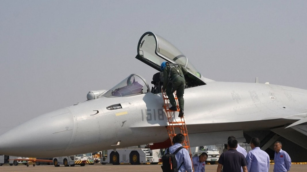 Theo nhận xét, nếu thực sự phiên bản J-15T nói trên có thể mang trọng lượng vũ khí lớn và bay tầm bay xa hơn thì điều này có nghĩa là năng lực của Hàng không Hải quân Trung Quốc đã tăng lên đáng kể.