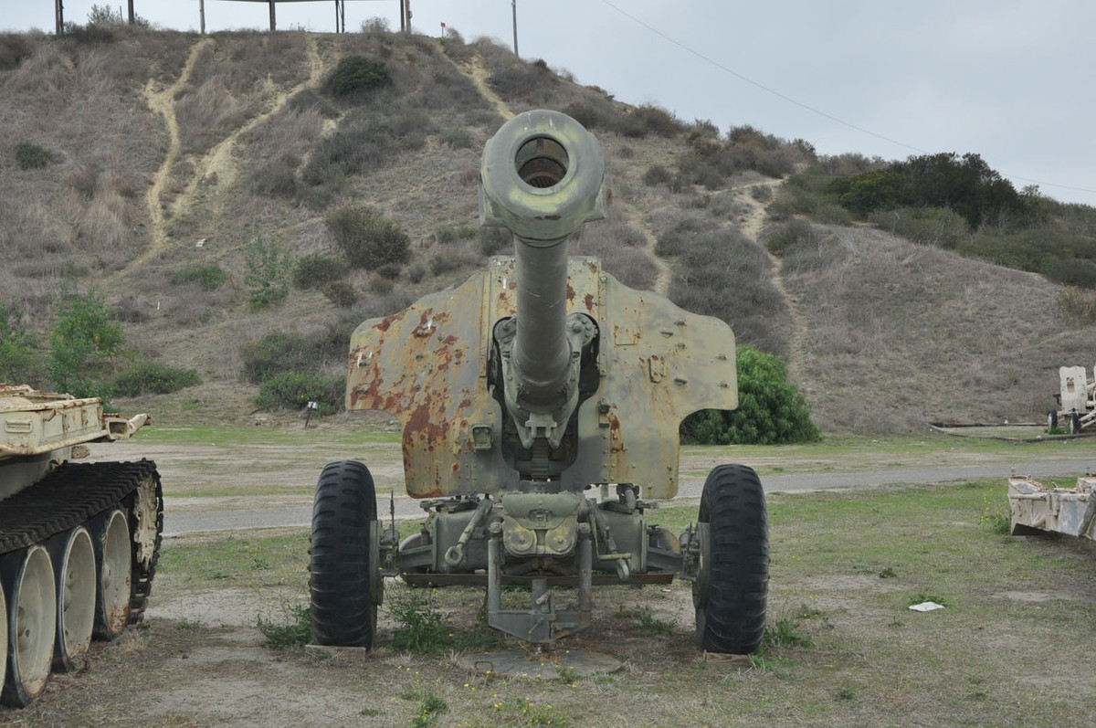 Đến những năm 1960 và 1970, hầu hết các lựu pháo D-74 đã ngừng hoạt động và được chuyển giao cho các quốc gia đồng minh ở Châu Á, Trung Đông và Châu Phi, bao gồm Triều Tiên, Trung Quốc, Việt Nam và Algeria. Triều Tiên đã duy trì và phát triển các biến thể D-74, như phiên bản tự hành M1981 và M1991, đồng thời tiếp tục sản xuất đạn cho khẩu pháo này.