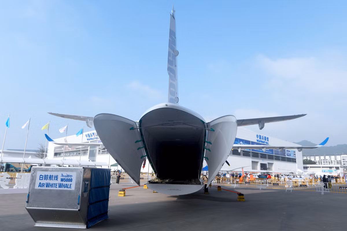 Những chiếc drone khổng lồ như W5000 có khả năng vận chuyển hàng hóa nặng tới 5,5 tấn, vượt xa các mẫu máy bay vận tải truyền thống. Hay drone SS, với khả năng triển khai "đội quân mini", cho thấy tầm nhìn xa của ngành công nghiệp này.