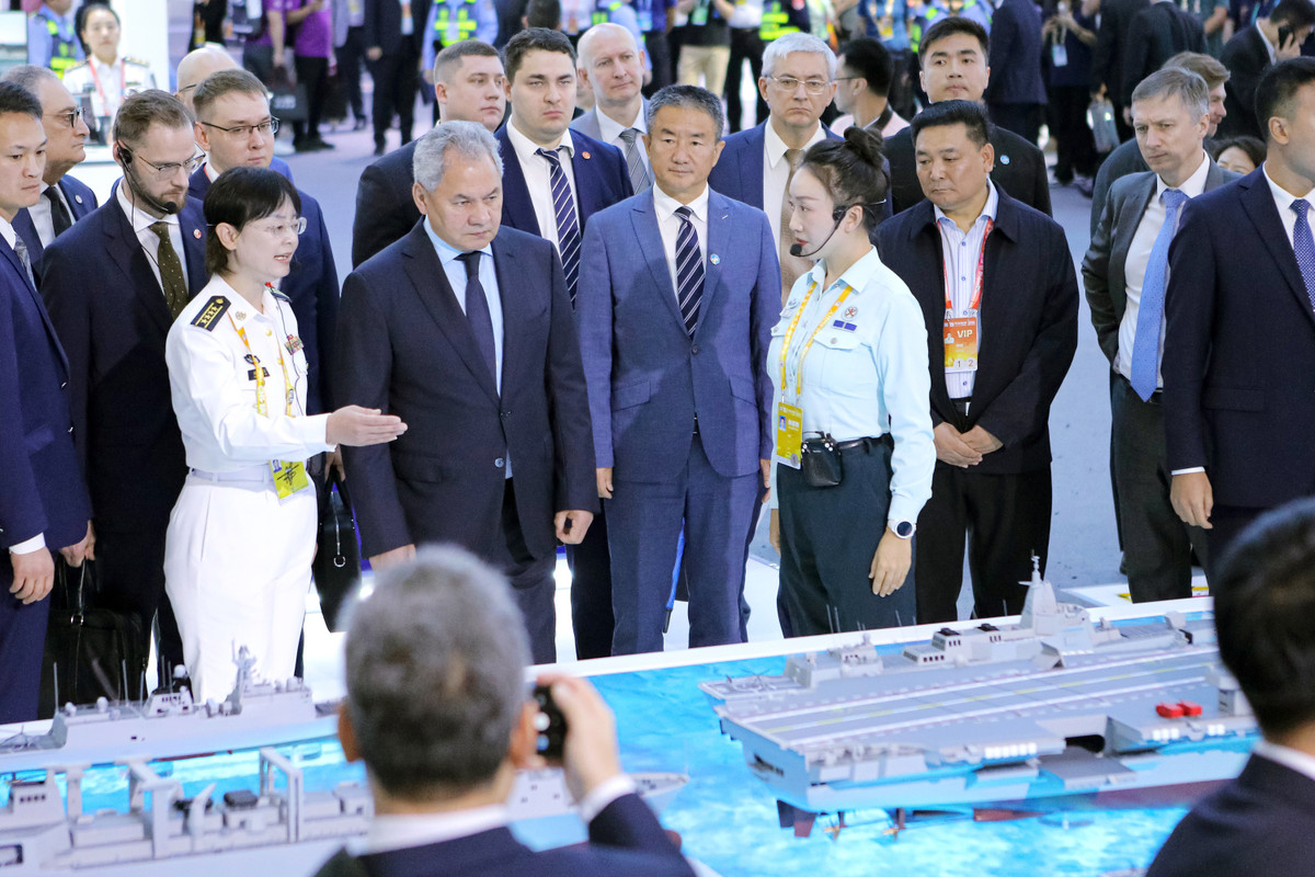 Đây cũng là một trong số ít triển lãm mà Nga hiện diện do ảnh hưởng của các xung đột toàn cầu. Sự kiện không chỉ là cơ hội để Nga khẳng định sức mạnh công nghệ quốc phòng, mà còn mở ra khả năng hợp tác với các đối tác quốc tế, đặc biệt là Trung Quốc, trong lĩnh vực hàng không và quốc phòng.