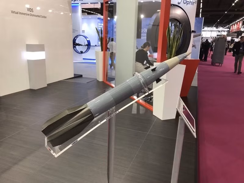 Không chỉ có vậy, phương tiện bắn đạn pháo Vulcano nâng cấp còn "miễn nhiễm" hoàn toàn đòn đáp trả bằng máy bay không người lái cảm tử kiểu Lancet, khi phiên bản nâng cấp sâu của loại đạn tuần kích này hiện cũng chỉ vươn tới cự ly 70 km.