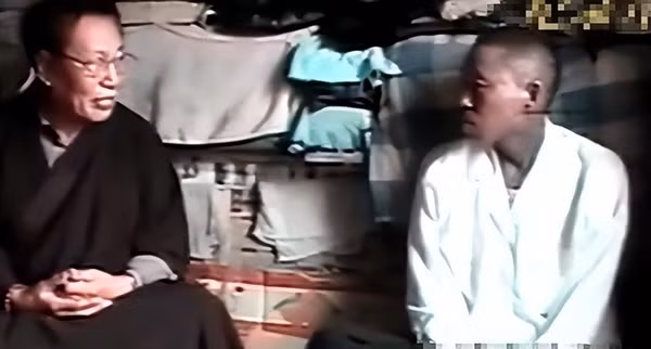 Cuối cùng ông Hàn đã khỏi bệnh, chỉ để lại làn da sậm màu như hậu quả của căn bệnh đã qua. Ông vô cùng biết hơn bác sĩ Phó, người đã không từ bỏ việc điều trị cho mình.