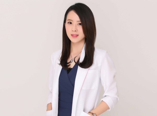 Trong khi Lý Vũ Thanh và vợ đi du lịch nước ngoài, Trần thường gửi tin nhắn lăng mạ Lý, đồng thời không ít lần dùng lời lẽ để khiêu khích cô Tiêu khiến tình trạng tinh thần của cô Tiêu ngày càng sa sút.