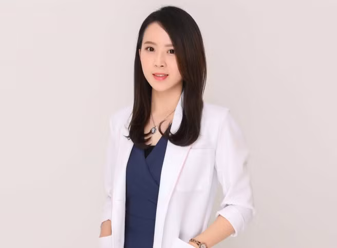 Trong khi Lý Vũ Thanh và vợ đi du lịch nước ngoài, Trần thường gửi tin nhắn lăng mạ Lý, đồng thời không ít lần dùng lời lẽ để khiêu khích cô Tiêu khiến tình trạng tinh thần của cô Tiêu ngày càng sa sút.