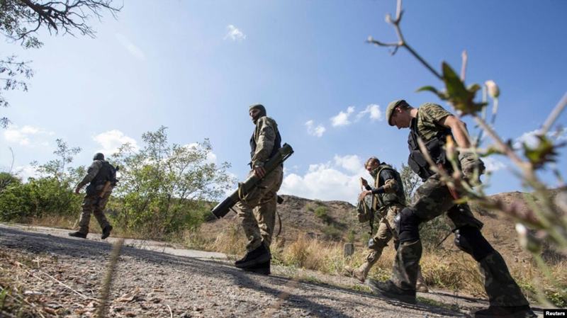 Nếu chiếm được ngôi làng này, quân Nga có thể phá vỡ hoàn toàn hệ thống phòng thủ của quân Ukraine ở phía bắc. Đây không chỉ là rào chắn cuối cùng ở phía tây Malaya Loknya, mà còn là điểm đảm bảo cho việc tiến quân về phía đông từ Novoivanovka. Ảnh: Reuters.