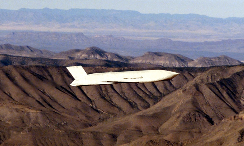 Công ty Lockheed Martin đã cung cấp hơn 4.100 tên lửa JASSM cho Không quân Mỹ và các đồng minh, và việc sản xuất vẫn tiếp tục để đáp ứng nhu cầu của Mỹ với kế hoạch tích trữ 7.200 tên lửa. Ba Lan đã nhận được JASSM cho các tiêm kích F-16, trong khi Australia và Phần Lan sử dụng chúng trên các máy bay F/A-18. Ảnh: USAF.