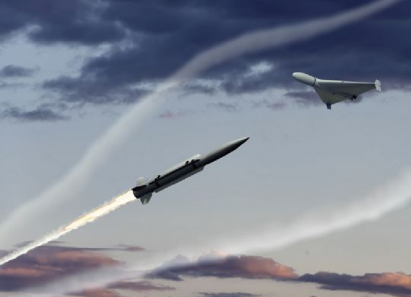 Tờ Wall Street Journal (WSJ) viết rằng vào mùa thu năm 2024, lực lượng Nga đã phóng hơn 6.000 máy bay không người lái (UAV) tấn công và tên lửa vào Ukraine - gấp ba lần so với mùa hè và gấp bốn lần so với mùa thu năm 2023. Ảnh minh họa.