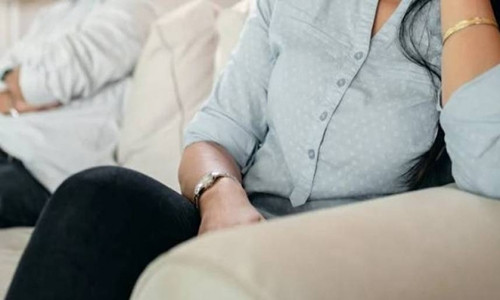 Tòa án sau khi xem xét kỹ lưỡng đã bác bỏ yêu cầu của cô Thạch. Thẩm phán cho rằng thỏa thuận "mua" ly hôn này là bất hợp pháp và không được pháp luật bảo vệ. Mục đích của cô Thạch rõ ràng là để phá hoại hôn nhân của người khác, một hành động trái với đạo đức và pháp luật.