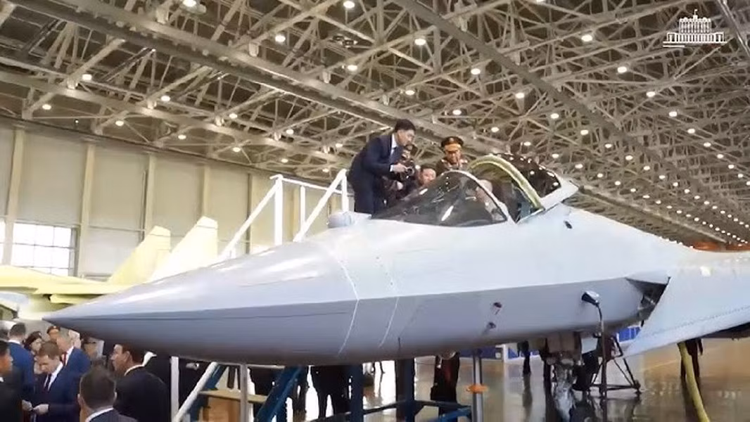 Chưa dừng lại đây, theo dữ liệu được tiết lộ thì sự phụ thuộc của hoạt động sản xuất tiêm kích Su-57 không chỉ giới hạn ở linh kiện vi điện tử dành cho hệ thống hệ thống điện tử hàng không bên trong máy bay Nga.