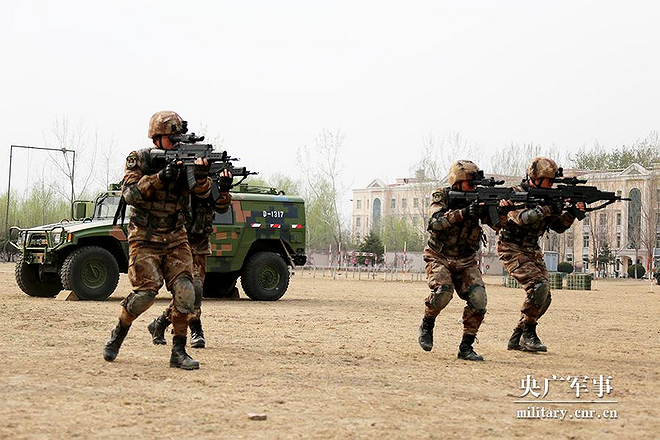 Mặc dù Hải quân Hoa Kỳ đã đầu tư vào phát triển công nghệ súng điện từ trong nhiều năm, song gần đây, Lầu Năm Góc đã từ bỏ chương trình này sau khi Hải quân tiêu tốn khá nhiều tiền vào lĩnh vực này mà không đạt được kết quả.