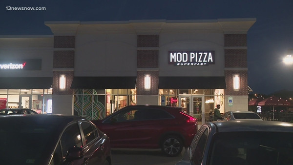 Nạn nhân được đưa đi cấp cứu khẩn cấp trong tình trạng nguy kịch, may mắn là đã qua cơn nguy hiểm và hiện đang hồi phục tại bệnh viện.