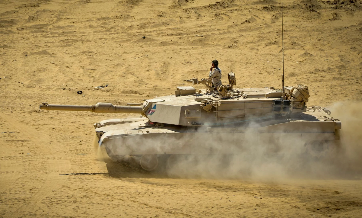 Theo thỏa thuận, Ai Cập sẽ được trang bị hệ thống ngắm bắn nhiệt, thiết bị cải thiện tầm nhìn cho lái xe, động cơ AGT-1500 mạnh mẽ và hộp số X-1100. Không chỉ là nâng cấp phần cứng, gói thỏa thuận còn bao gồm hỗ trợ hậu cần, linh kiện thay thế và dịch vụ sửa chữa từ các nhà thầu hàng đầu như General Dynamics Land Systems.