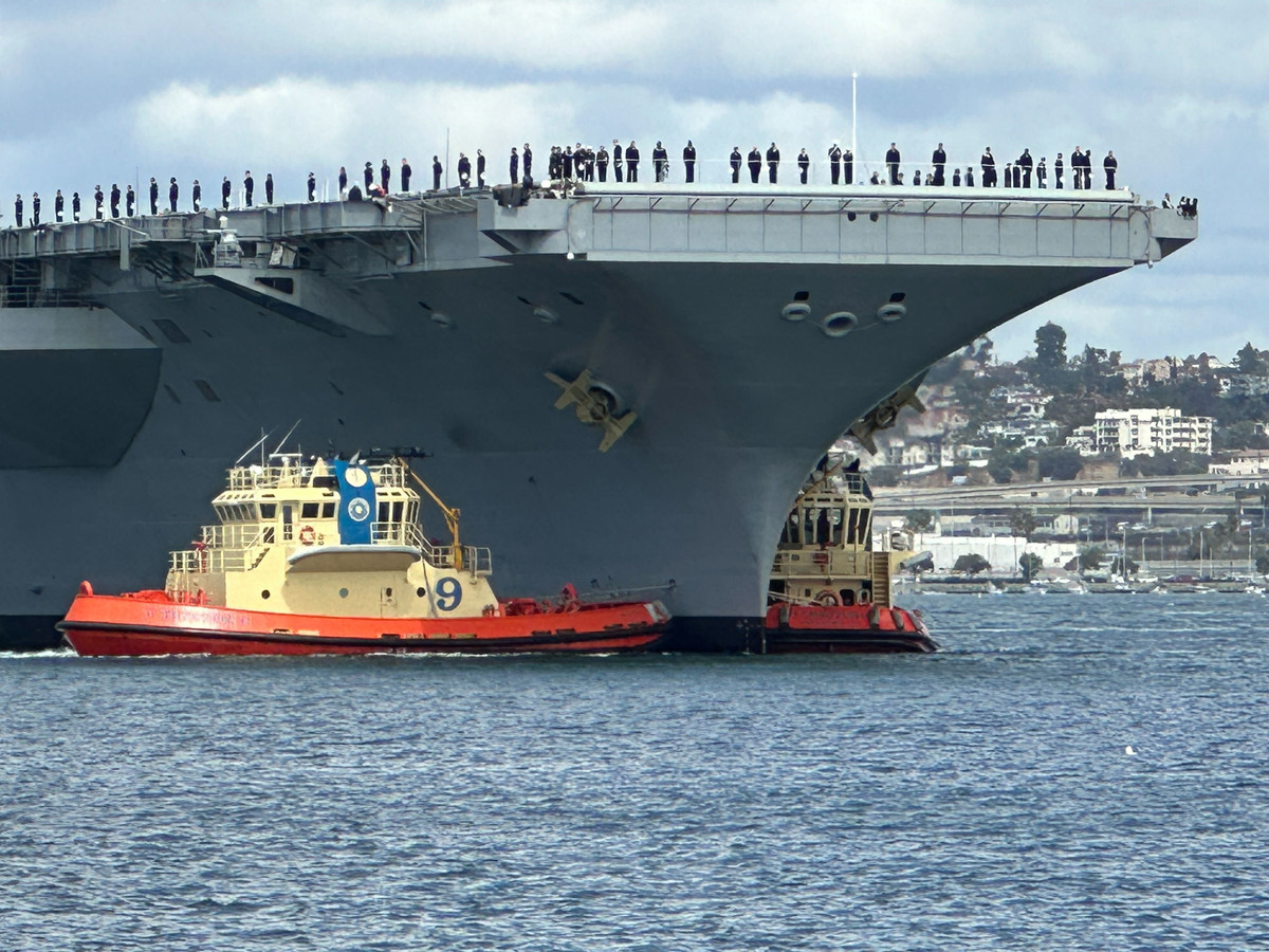 May mắn thay, tất cả các kết cấu mô-đun trên tàu Theodore Roosevelt khi hàn lại với nhau đều hoạt động trơn tru, rút ngắn khoảng 16 tháng so với tổng thời gian dự kiến xây dựng và sự tiến bộ này đã làm thay đổi cách đóng tàu sân bay. Những chiếc tàu sân bay ra đời sau Theodore Roosevelt đều được đóng bằng kết cấu mô-đun. Ảnh: Reddit.