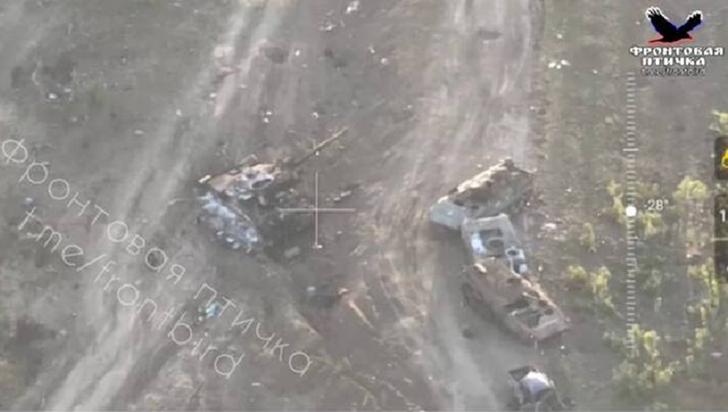 Tuy nhiên, sự tàn khốc của chiến tranh là điều không thể coi thường. Theo thống kê từ phía Ukraine, từ tháng 7 đến tháng 12, Quân đội Nga đã mất 380 xe tăng, 820 xe bọc thép và có 20.000 binh sĩ thương vong. Đằng sau những con số này là vô số gia đình tan vỡ và những nỗi đau không thể đo lường. Ảnh minh họa: Bộ Quốc phòng Nga.