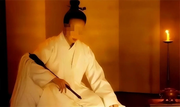 Tuy nhiên, sau nhiều ngày trôi qua, vận may ông mong đợi không hề đến. Việc kinh doanh của ông ngày càng tồi tệ. Nhận ra mình bị lừa, ông Lý đã tố cáo Hồ Thiên Tuệ với cảnh sát. Cuối cùng, cảnh sát đã bắt giữ Hồ Thiên Tuệ và các đồ đệ của cô. Qua quá trình điều tra, cảnh sát phát hiện ông Lý chỉ là một trong số rất nhiều nạn nhân.