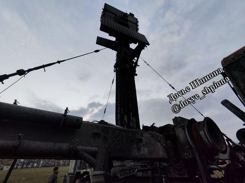 Quan trọng hơn, các công nghệ cốt lõi của radar này, bao gồm khả năng chống bức xạ, công nghệ nhận diện bạn hay thù, và hệ thống theo dõi mục tiêu hiệu quả, đều là những thành phần quan trọng trong hệ thống phòng không hiện đại của Quân đội Nga. Ảnh: EurAsian Times.