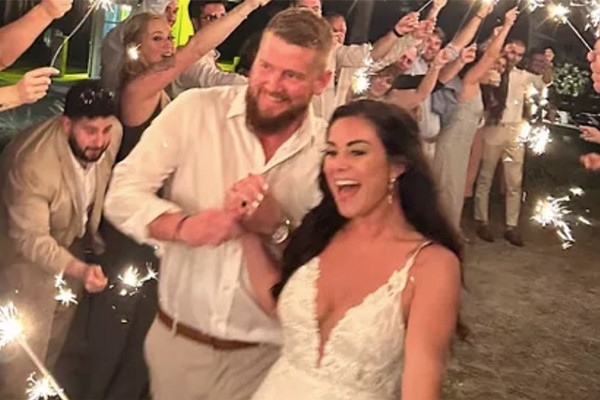 Vài ngày trước, phán quyết về vụ tai nạn kinh hoàng cướp đi sinh mạng của cô dâu Samantha Hutchinson tại Folly Beach, South Carolina, Mỹ ngay trong đêm tân hôn đã chính thức được đưa ra, gây xôn xao dư luận. (Ảnh: Chinatimes, NYPost, Heavy)