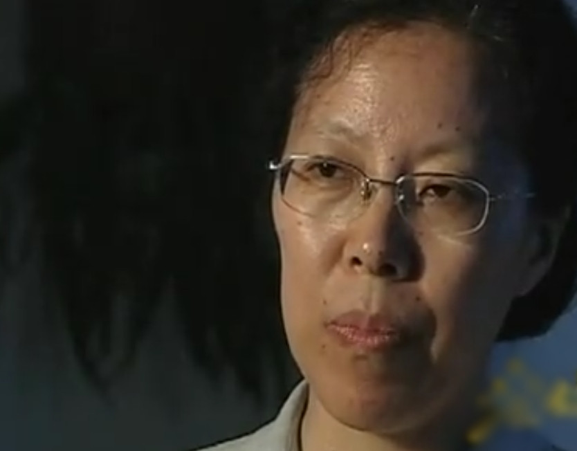 Cứ như vậy, chỉ nhờ một lần con gái nhận nhầm, họ đã tìm thấy người anh em song sinh thất lạc từ lâu. Theo người thân của hai anh em, điều này còn hiếm gặp hơn cả trúng số.