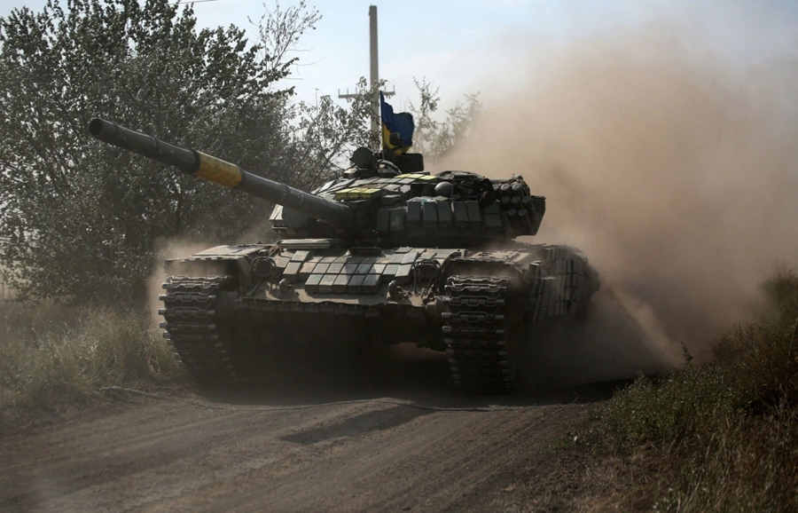 Theo kênh Telegram của Oleg Tsaryov, Quân đội Nga tiếp tục tiến công khu vực Leonidovo và đã chiếm được một dải rừng gần ngôi làng này, nhưng hầu như không thể tiến sâu vào làng. Quân đội Ukraine đã đào chiến hào và đặt mìn trên tất cả các con đường và cánh đồng dẫn đến ngôi làng. Ảnh: Anatolii Stepanov.