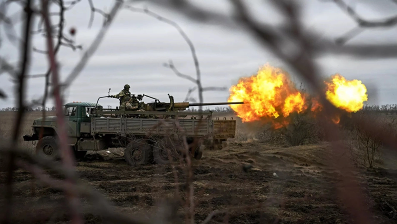 Chiến tuyến tại Kursk cũng đã dần ổn định. Do quân đội Ukraine liên tục tăng cường lực lượng và phản công bất chấp mọi giá, Quân đội Nga gặp rất nhiều khó khăn trong việc tiến công, đặc biệt khi lực lượng đồng minh chịu tổn thất lớn. Hiện tại, Nga cũng không dám dễ dàng tổ chức các đợt tấn công quy mô lớn. Ảnh: Sputnik.