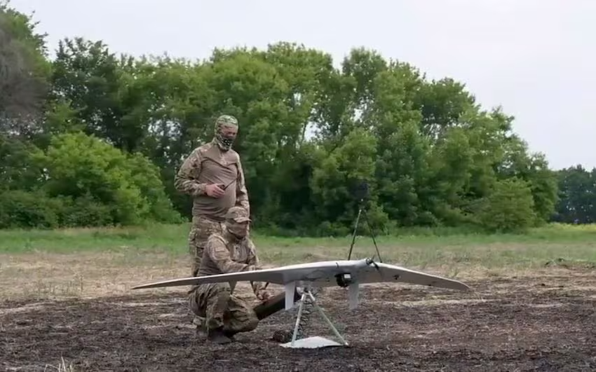 UAV này hỗ trợ trinh sát, bộ binh và pháo binh, cung cấp thông tin tình báo theo thời gian thực, giúp điều chỉnh hỏa lực trong chiến đấu. Ảnh: Courtesy MoD Russia.