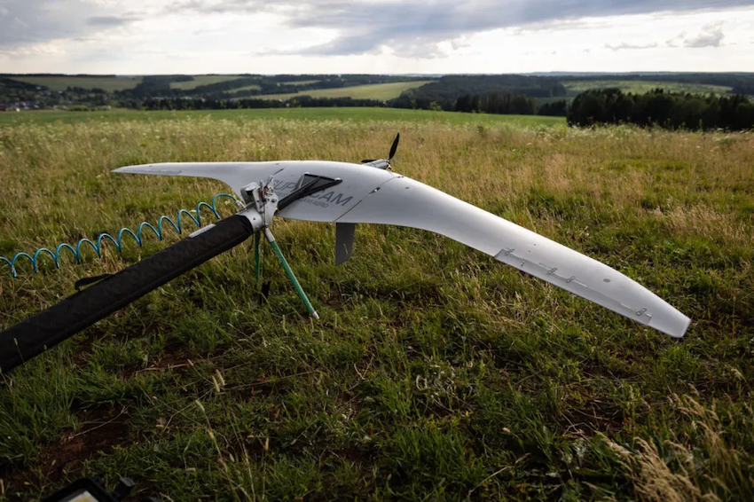 Thử nghiệm tại Quân khu phía Bắc của Nga cho thấy Supercam S350 có khả năng hoạt động trong môi trường tác chiến phức tạp, làm tăng giá trị trong các chiến dịch quân sự. Ảnh: Defense Security Asia.