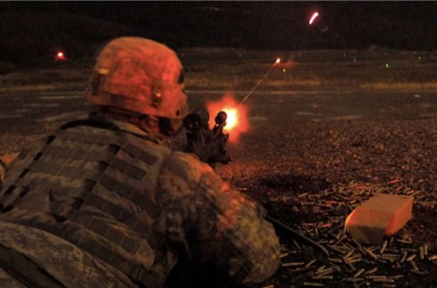 4. Bộ binh: Đây là một trong những lực lượng chịu nhiều rủi ro nhất trên chiến trường. Lính lục quân lùng sục kẻ thù và hỗ trợ cho các đơn vị bạn khi họ nhờ ứng cứu. Đây là lực lượng chủ công trong việc chiếm và giữ lãnh thổ.