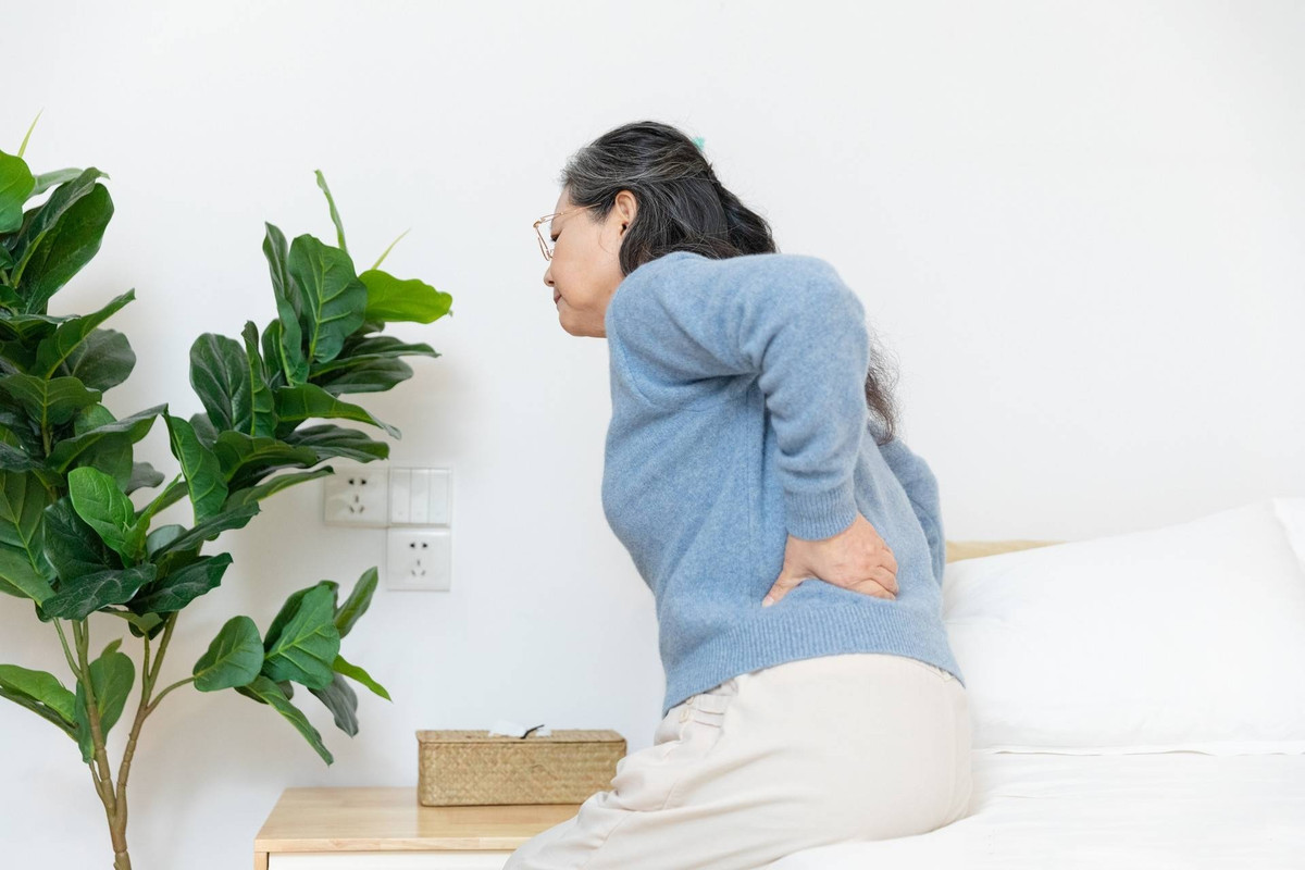 Đến khi mãi không đỡ, anh Tống mới đi khám, ai ngờ kết quả nhận được là ung thư thận. Lúc này, anh Tống cực kỳ hối hận, anh nói, giá như anh chịu đến bệnh viện sớm hơn thì có lẽ tình hình đã không đến nỗi.