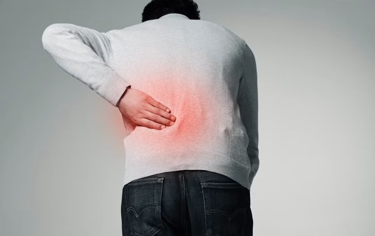 Theo thông tin đăng tải, anh Tống, 50 tuổi, người Lệ Giang, Vân Nam, Trung Quốc, bị đau thắt lưng đã nửa năm nhưng cho rằng đó chỉ là bị thoái hóa đốt sống nên không đi khám mà tự điều trị.