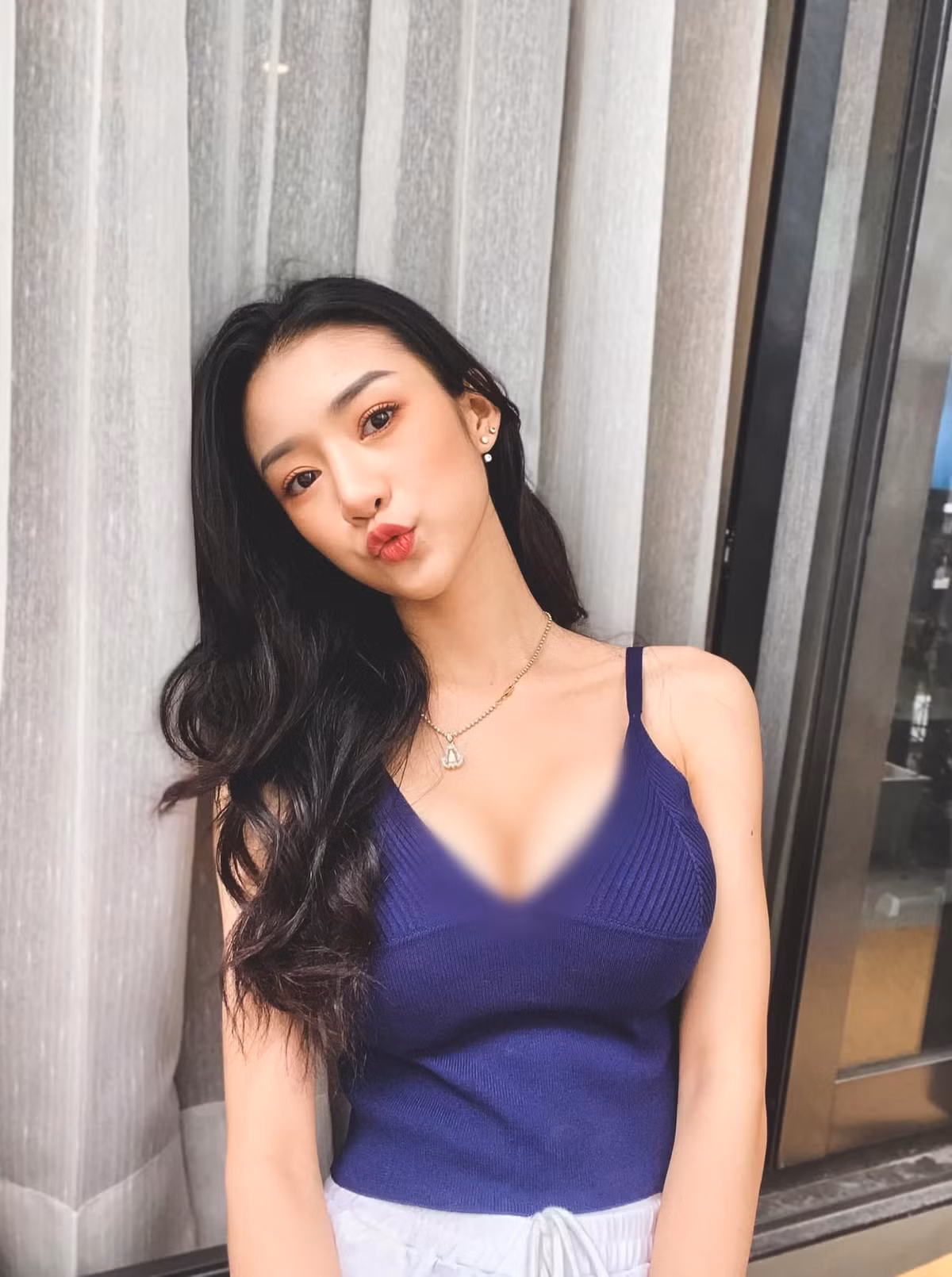 Hot girl Chutimon Prayongchaikul là một trong những mỹ nhân rất nổi tiếng ở Thái Lan. Cô nàng được biết đến ngay từ khi còn đang học đại học.