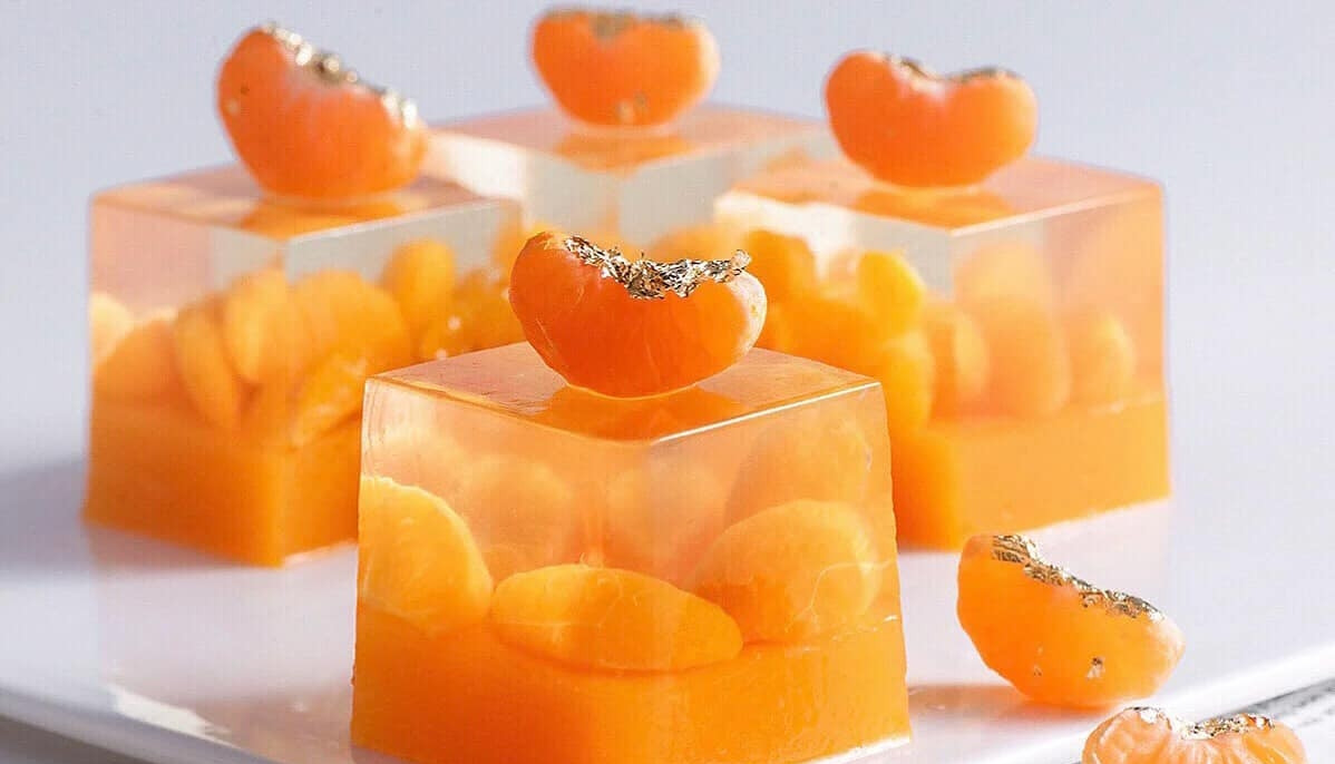 Để chữa ngán, ngấy, hôm nay giới thiệu với mọi người món thạch quýt pha lê độc đáo, không chỉ ngon miệng, màu sắc còn cực kỳ bắt mắt.