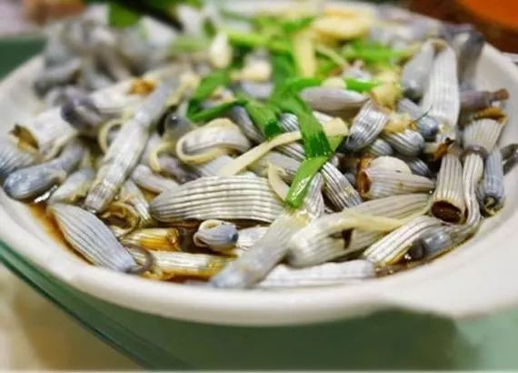 Tết Nguyên Đán là một trong những lễ hội quan trọng nhất của người Trung Quốc, có nhiều phong tục, nhiều món ăn ngày Tết là đặc sản ở mỗi vùng miền khác nhau. (Ảnh minh họa)