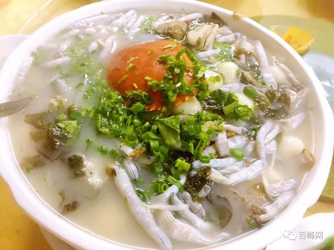 Giun biển có thể chế biến thành nhiều món khác nhau như giun xào tỏi, giun xào rau, giun nấu cháo, bánh bao nhân giun, bánh trôi nấu giun... mỗi loại đều có hương vị riêng. Có những người bạo gan còn ngâm giun biển vào rượu mạnh sau đó ăn sống.