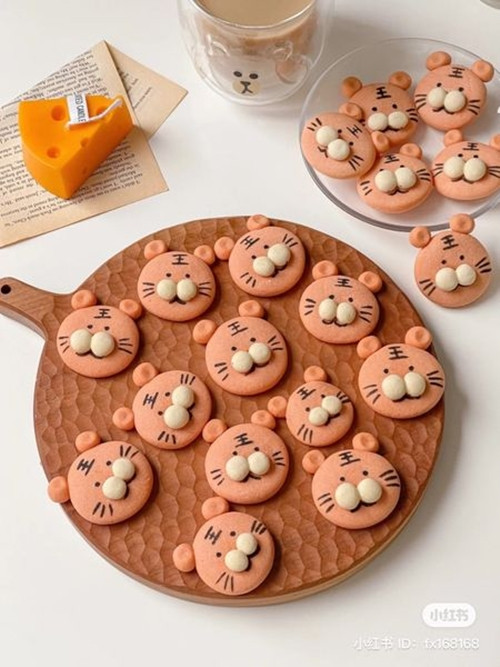  Nhâm Dần 2022, để đón chào năm con hổ vui vẻ, đầm ấm hơn, hãy cùng xuống bếp làm thử món bánh quy hình hổ nhé, chắc chắn sẽ khiến mọi người trong gia đình bạn bất ngờ và thích thú đó.